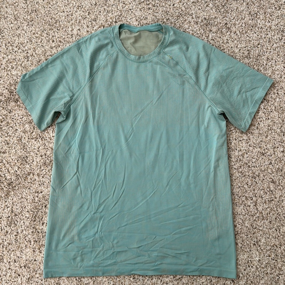 Lululemon Tee